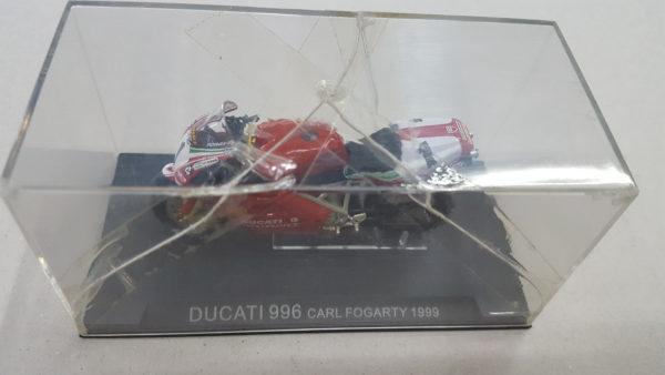 Modellino Ducati996 Carl Fogarty 1999