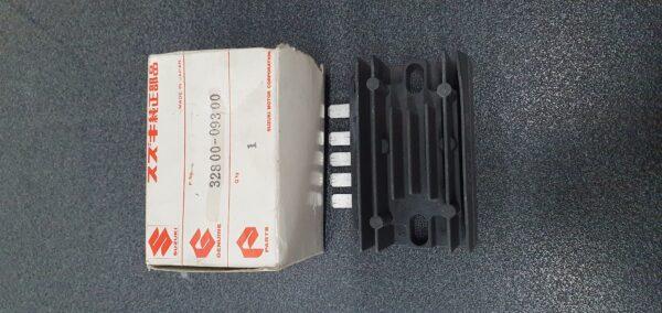 SUPEROFFERTA!! REGOLATORE DI CORRENTE SUZUKI PER RGV 250 - DR 600 RS - 32800-09300