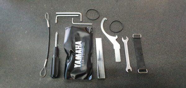 KIT ATTREZZI CHIAVI YAMAHA PER XSR 700 - B34F81000000