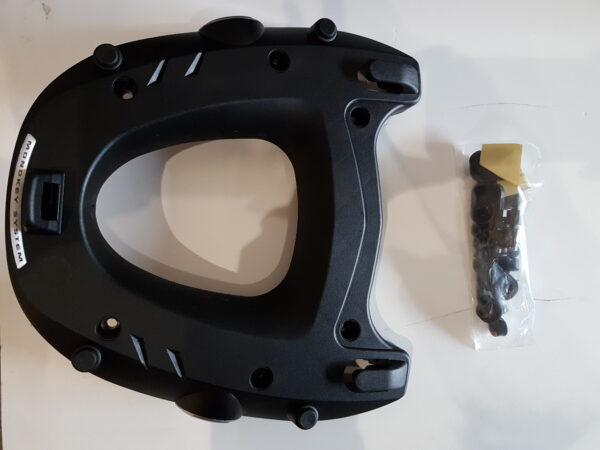 OOFFERTA!! PIASTRA SPECIFICA GIVI PER YAMAHA MAJESTY 400 - E331