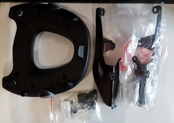 OOFFERTA!!! PORTAPACCHI SPECIFICO CON PIASTRA NYLON GIVI PER MBK YAMAHA MAJESTY SKYLINER - SR46