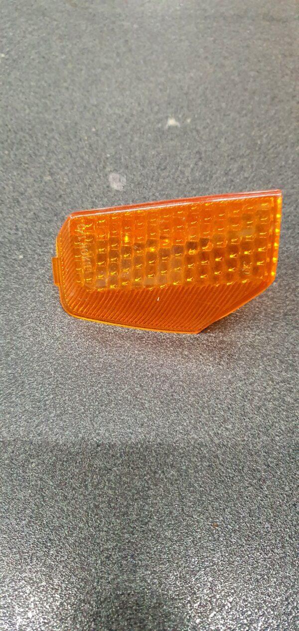 LENTE VETRO FRECCIA LAMPEGGIATORE POSTERIORE DESTRO YAMAHA MBK PER BOOSTER - 3WWH33320000
